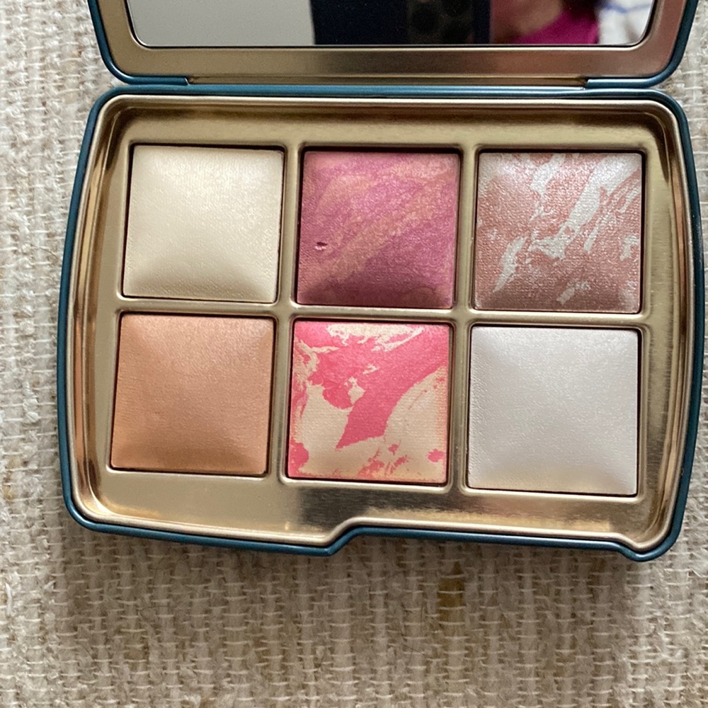 Hourglass Ambient pallette